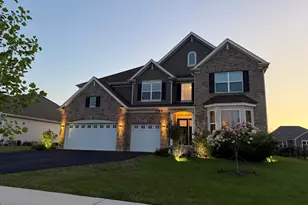 3589 Emerald Rd, Elgin, IL 60124 - Photo 6