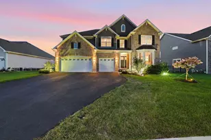 3589 Emerald Rd, Elgin, IL 60124 - Photo 1
