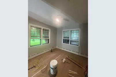 621 W Keith Avenue, Waukegan, IL 60085 - Photo 10