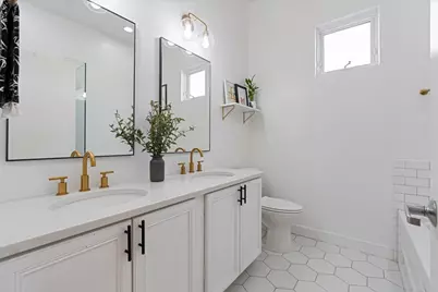 1413 W Grand Avenue #F, Chicago, IL 60642 - Photo 12