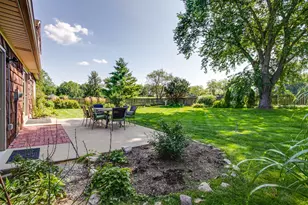 521 Arbor Gate Ln, Buffalo Grove, IL 60089 - Photo 32