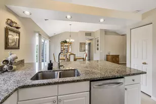 7323 Grandview Ct, Carpentersville, IL 60110 - Photo 10
