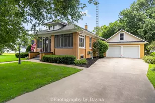 503 N Market St, Momence, IL 60954 - Photo 1