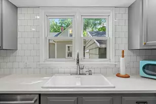 511 W Columbia Ave, Champaign, IL 61820 - Photo 12