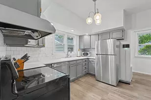 511 W Columbia Ave, Champaign, IL 61820 - Photo 10