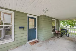 511 W Columbia Ave, Champaign, IL 61820 - Photo 2