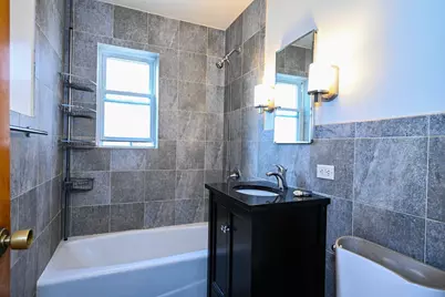 8425 Christiana Avenue, Skokie, IL 60076 - Photo 4