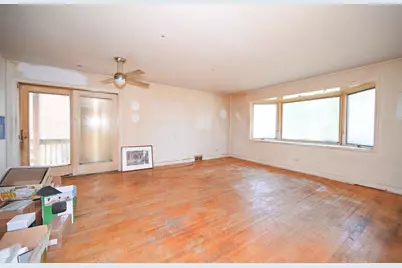 8425 Christiana Avenue, Skokie, IL 60076 - Photo 2