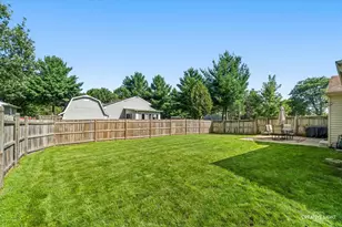2330 Weatherford Ln, Naperville, IL 60565 - Photo 16