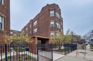 2450 W Addison St, Chicago, IL 60618 - Photo 1