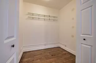 2450 W Addison St, Chicago, IL 60618 - Photo 8