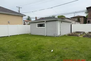2719 N 74th Ct, Elmwood Park, IL 60707 - Photo 26