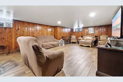 7021 S Cregier Avenue, Chicago, IL 60649 - Photo 18