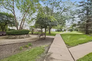 271 Holiday Ln, Hainesville, IL 60073 - Photo 22