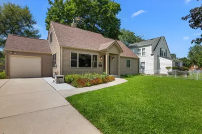 207 S Randall Road, Aurora, IL 60506 - Photo 1