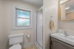 207 S Randall Rd, Aurora, IL 60506 - Photo 22