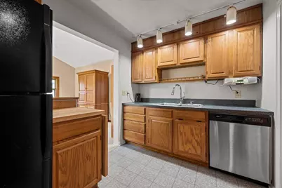207 S Randall Road, Aurora, IL 60506 - Photo 16