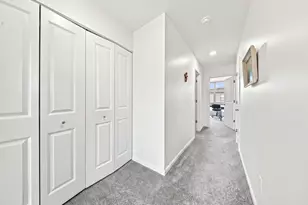 2210 Venture Dr, Schaumburg, IL 60173 - Photo 14