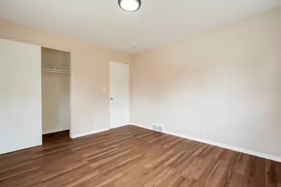 1539 Victoria Avenue, North Chicago, IL 60064 - Photo 12