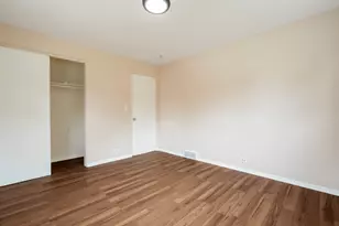 1539 Victoria Ave, North Chicago, IL 60064 - Photo 12