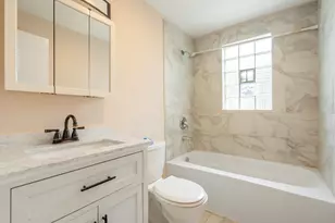 1539 Victoria Ave, North Chicago, IL 60064 - Photo 8