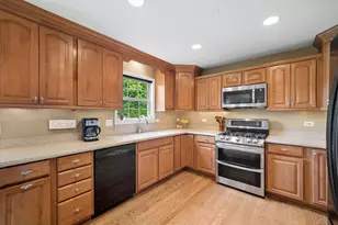 2105 Bent Tree Dr, Geneva, IL 60134 - Photo 4
