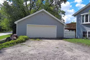839 Bonniebrook Ave, Mundelein, IL 60060 - Photo 2