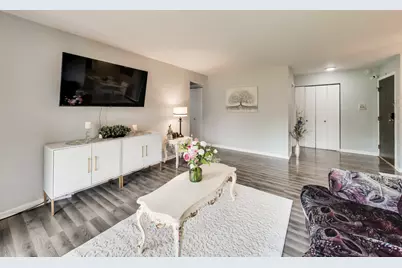 1264 Williamsburg Drive #D1, Schaumburg, IL 60193 - Photo 2