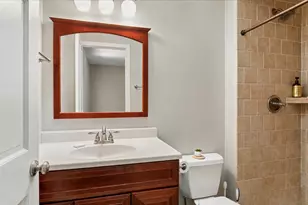 1527 Abbotsford Dr, Naperville, IL 60563 - Photo 8