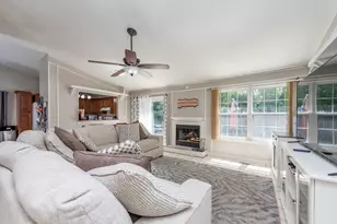 3609 Harbor Ridge Dr, Zion, IL 60099 - Photo 4
