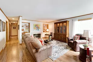221 Ingleside Ave, Aurora, IL 60506 - Photo 6