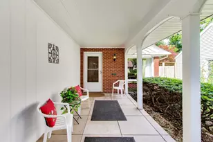 221 Ingleside Ave, Aurora, IL 60506 - Photo 4