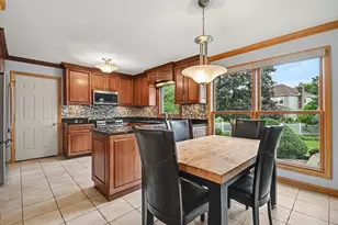 750 Dunham Ln, Bolingbrook, IL 60440 - Photo 10