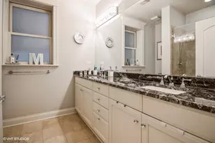 2811 N Bell Ave, Chicago, IL 60618 - Photo 10
