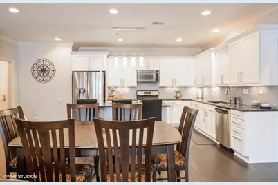 2811 N Bell Avenue #101, Chicago, IL 60618 - Photo 6