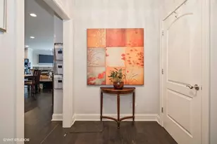 2811 N Bell Ave, Chicago, IL 60618 - Photo 2