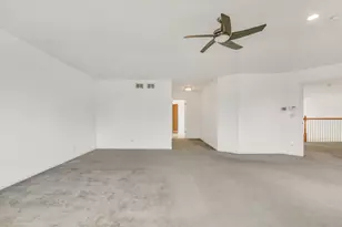 1015 Timber Lake Dr, Antioch, IL 60002 - Photo 38