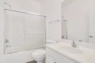 1015 Timber Lake Dr, Antioch, IL 60002 - Photo 32