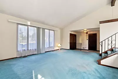10917 Circle Court, Palos Hills, IL 60465 - Photo 4