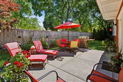 6833 N Concord Lane, Niles, IL 60714 - Photo 10