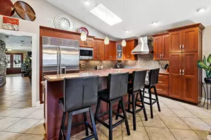 6833 N Concord Ln, Niles, IL 60714 - Photo 8