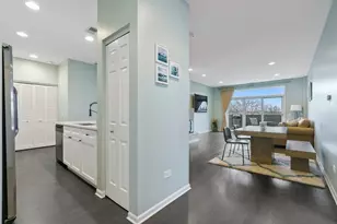 2040 W Belmont Ave, Chicago, IL 60618 - Photo 2