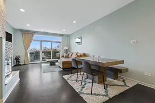 2040 W Belmont Ave, Chicago, IL 60618 - Photo 8