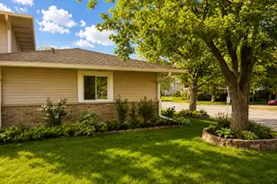 1457 Fremont Dr, Hanover Park, IL 60133 - Photo 16