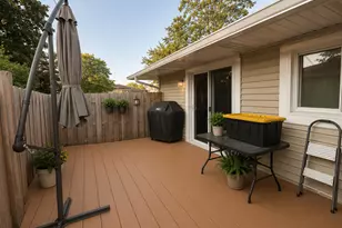 1457 Fremont Dr, Hanover Park, IL 60133 - Photo 12