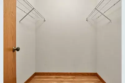 3 4 Seasons Court, Elmhurst, IL 60126 - Photo 18