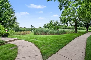 3 4 Season's Ct, Elmhurst, IL 60126 - Photo 24