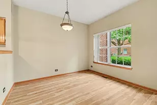 3 4 Season's Ct, Elmhurst, IL 60126 - Photo 8