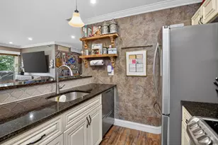 206 Glengarry Dr, Bloomingdale, IL 60108 - Photo 6