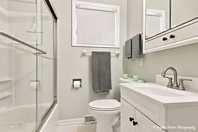 534 Whitney Avenue, Winthrop Harbor, IL 60096 - Photo 14